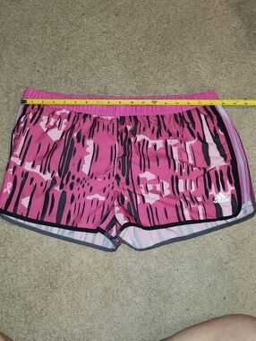 Women's Adidas Pink & Black drawing Athletic Shorts. Stay Dry. Size L 16-18